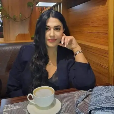 Alisa, 43Yerevan, Armenia 
