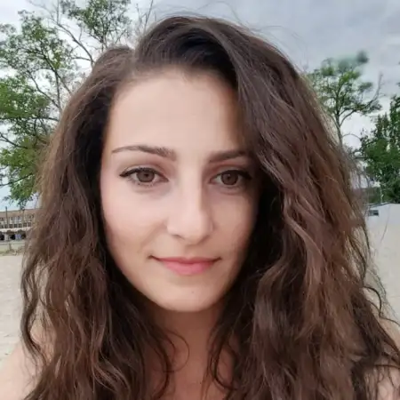 Karine, 39Taganrog, Russia 