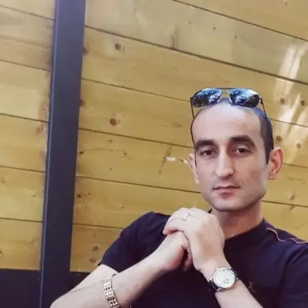 Rafayel, 42Paris, France 