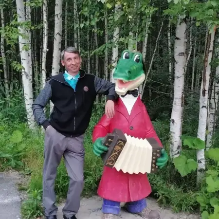 Aleksandr, 49Surgut, Russia 