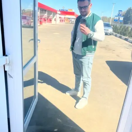 Artur, 32Moscow, Russia 