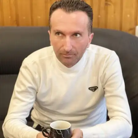 Arman, 40Yerevan, Armenia 