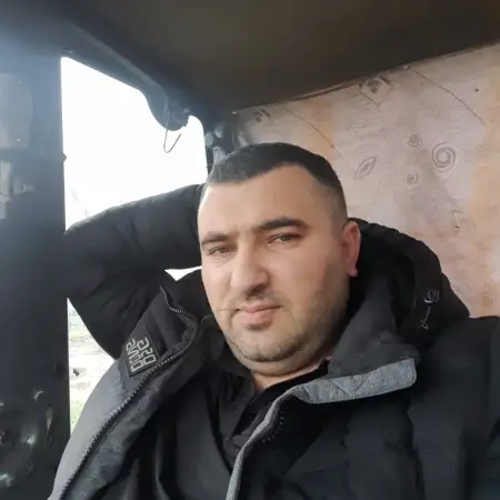 Armen, 38Saint Petersburg, Russia 
