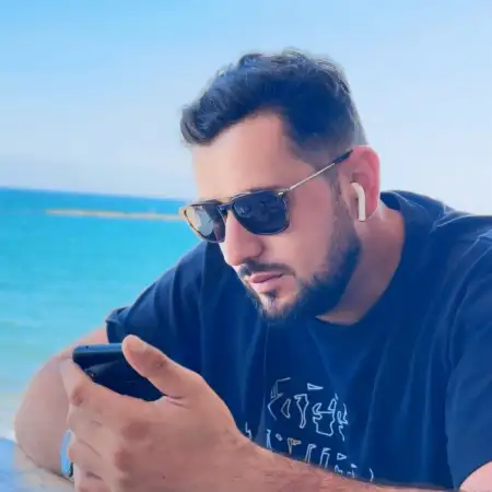 Rob, 31Larnaca, Cyprus 