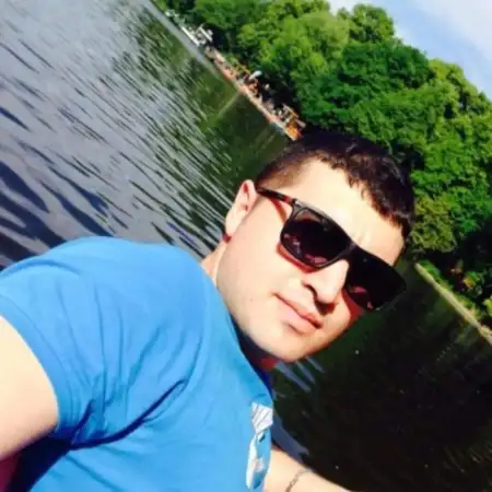 Arman, 33 Yerevan, Armenia