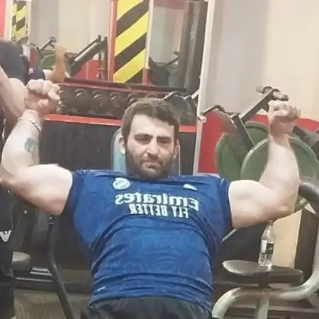 Eduard, 33Armenia 