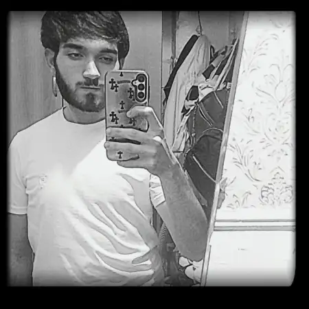 Erik, 22Yerevan, Armenia 