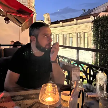 Taron, 33Yerevan, Armenia 