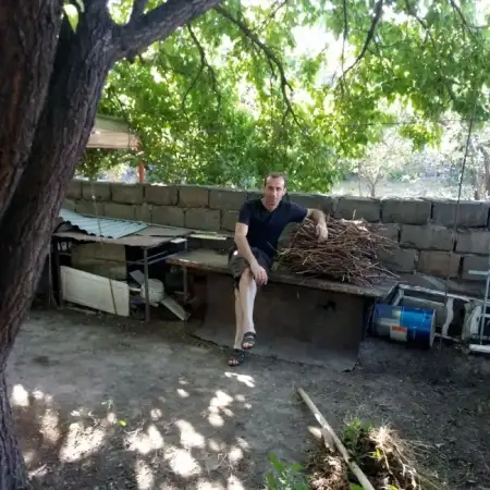Arsen, 38Yerevan, Armenia 