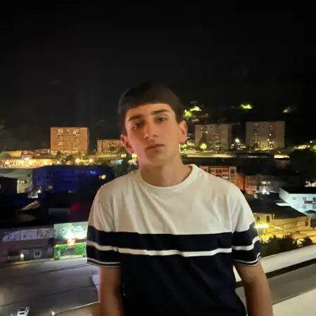 Robert, 21Yerevan, Armenia 