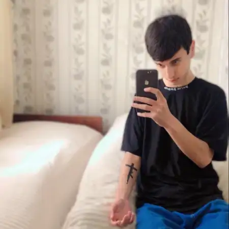 Garik, 21Armenia