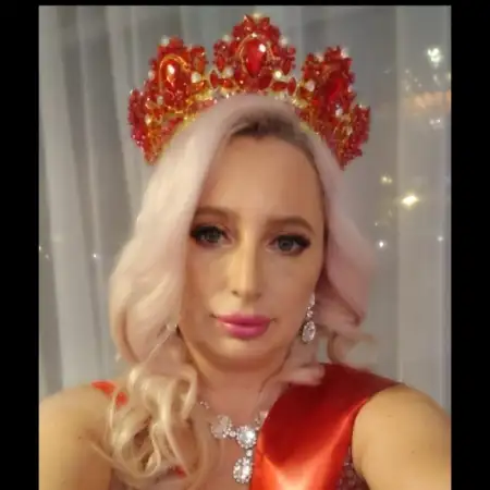 Alena, 44Saint Petersburg, Russia 