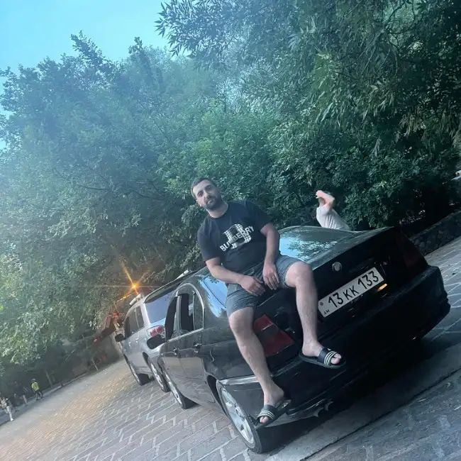 Robert, 33, Armenia - Armenian Dating