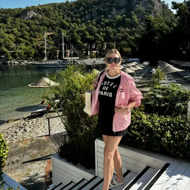 Irina, 42