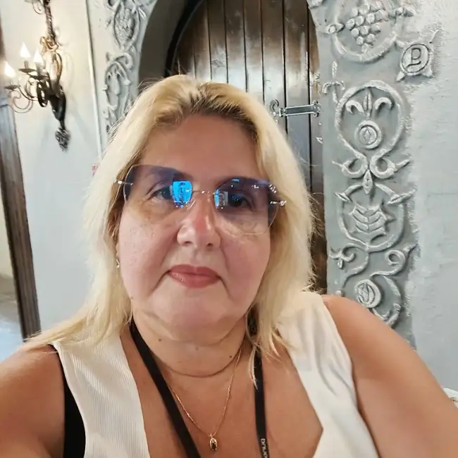 Oksana, 55