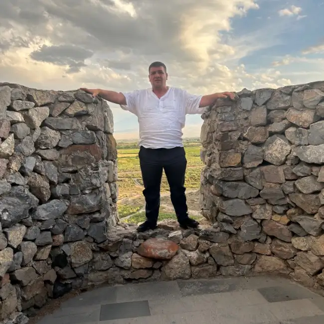 Arsen · 39 ·           
